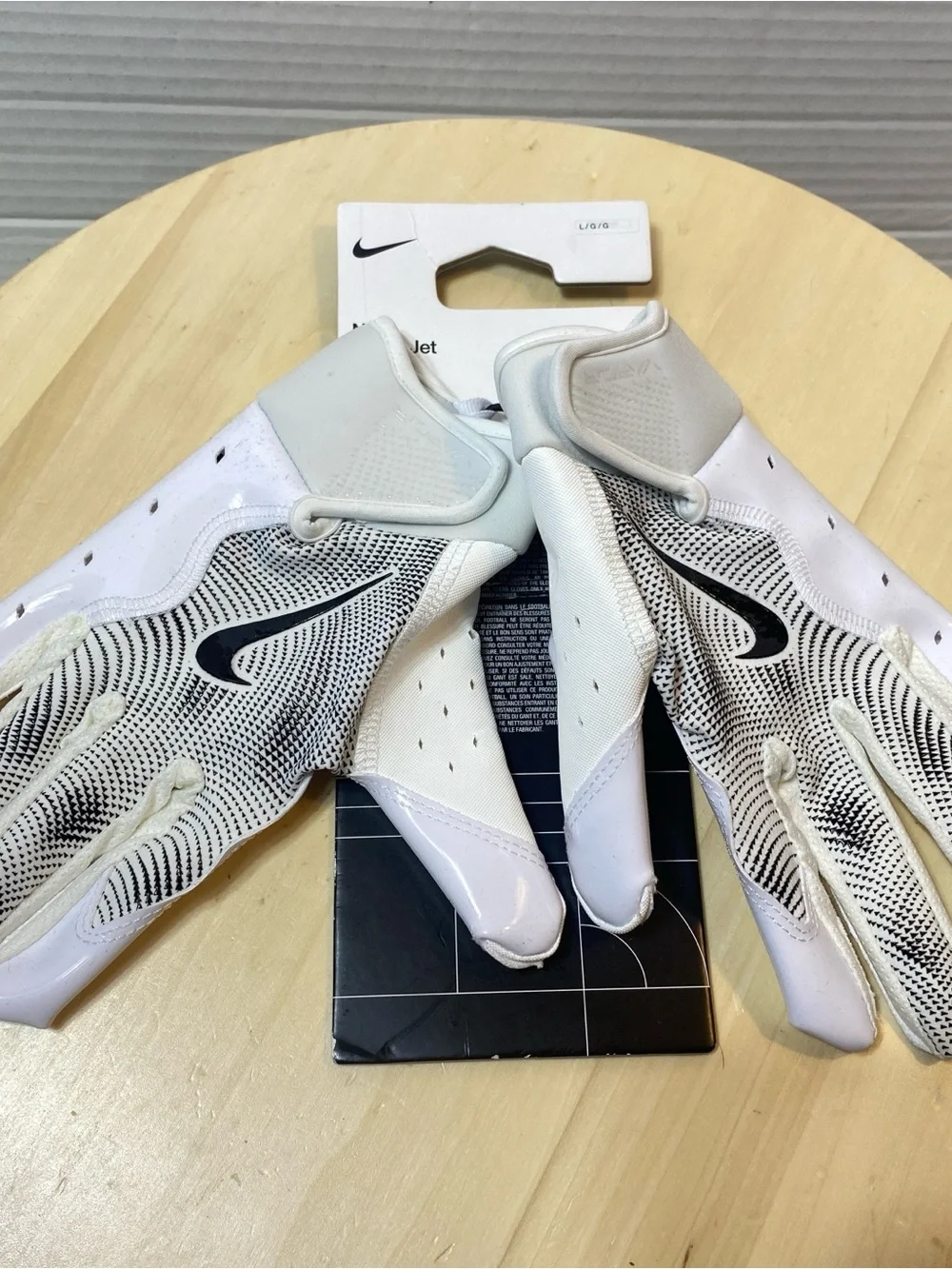 Nike Vapor Jet Youth Football Gloves White Black Size Youth Large (YL) New